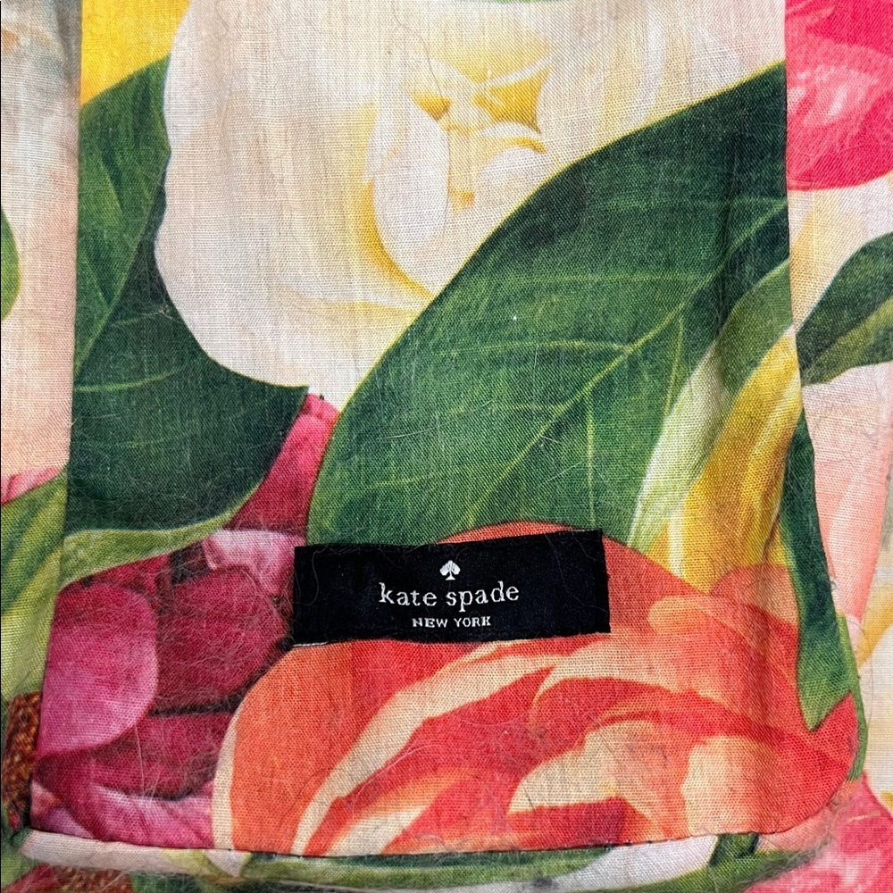 Kate Spade Rectangular Floral Tablecloth Multicolored Flowers Lined 54" x 59" - Picture 4 of 7